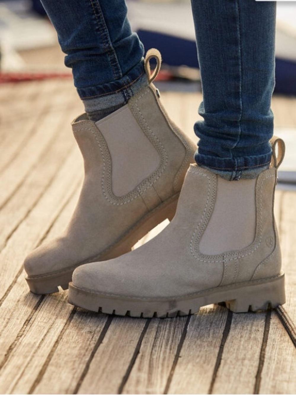 Wexford Lug Chelsea Boot in Clay size 9